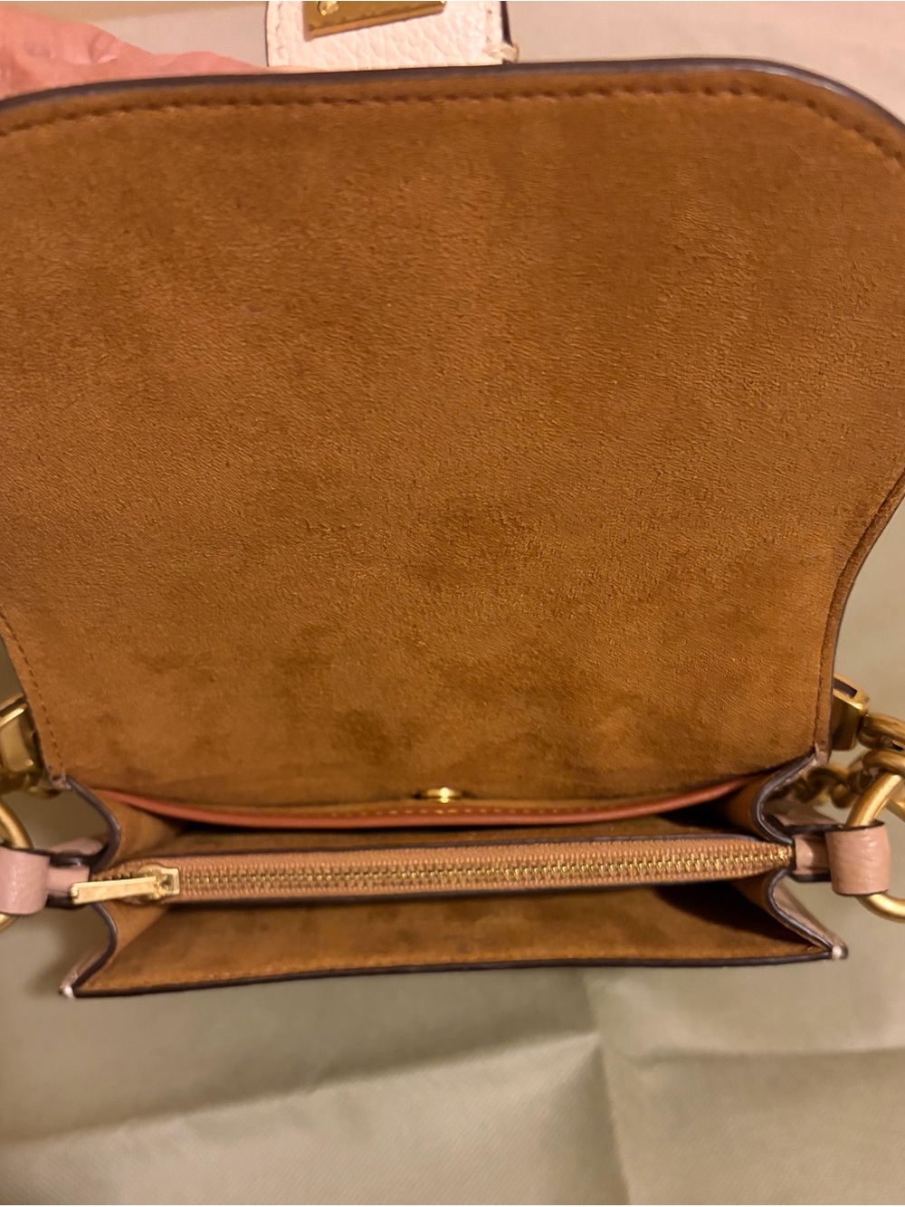 Coach Bag Cream Leather and Canvas Shoulder Bag with Gold Chain - Picture 4 of 5